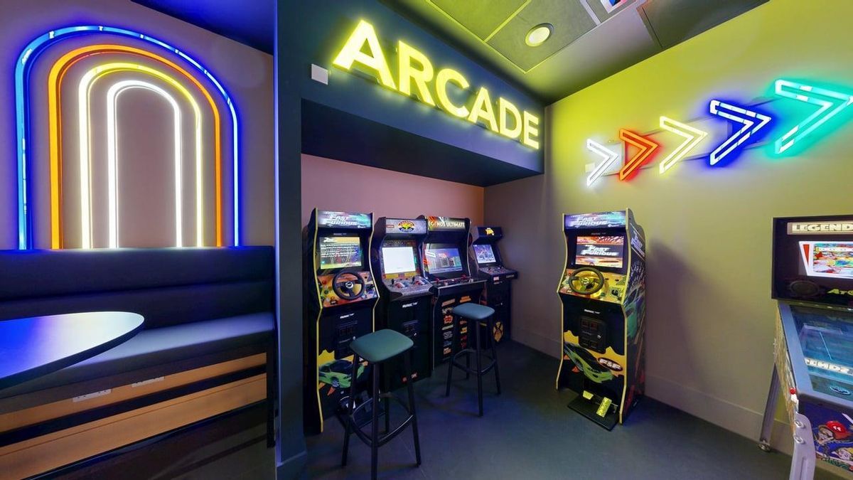 Hall - Crown Place - 7