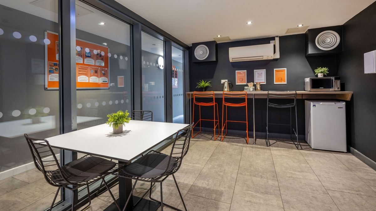 Hall-Curzon House - 7