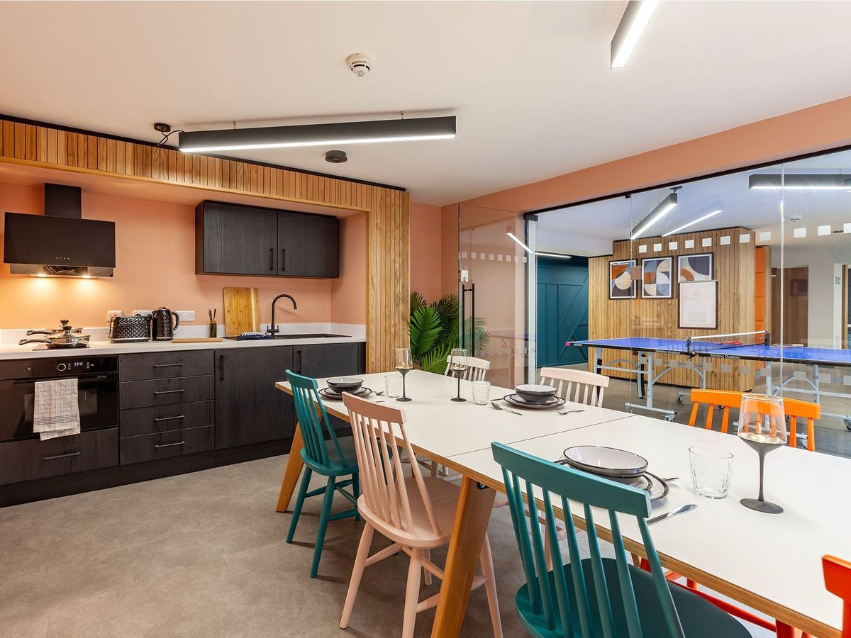 Hall - Devonshire Courtyard - 7