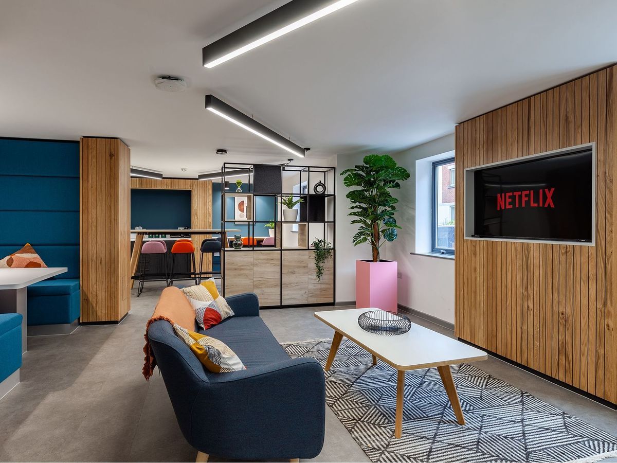 Hall - Devonshire Courtyard - 5