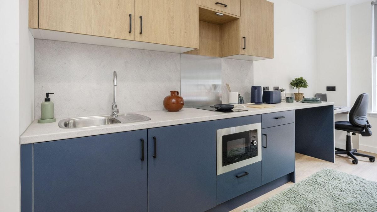 Hall - Discovery Studios - 3