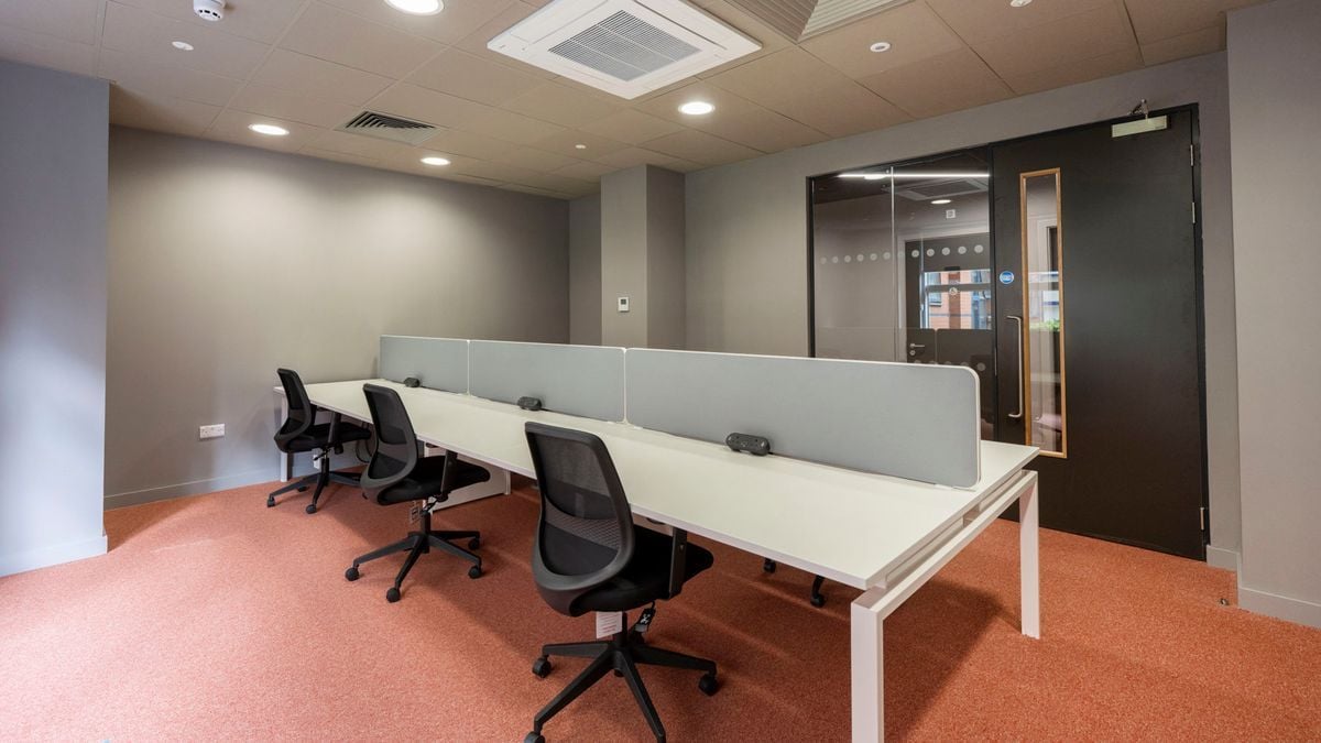 Hall - Discovery Studios - 9