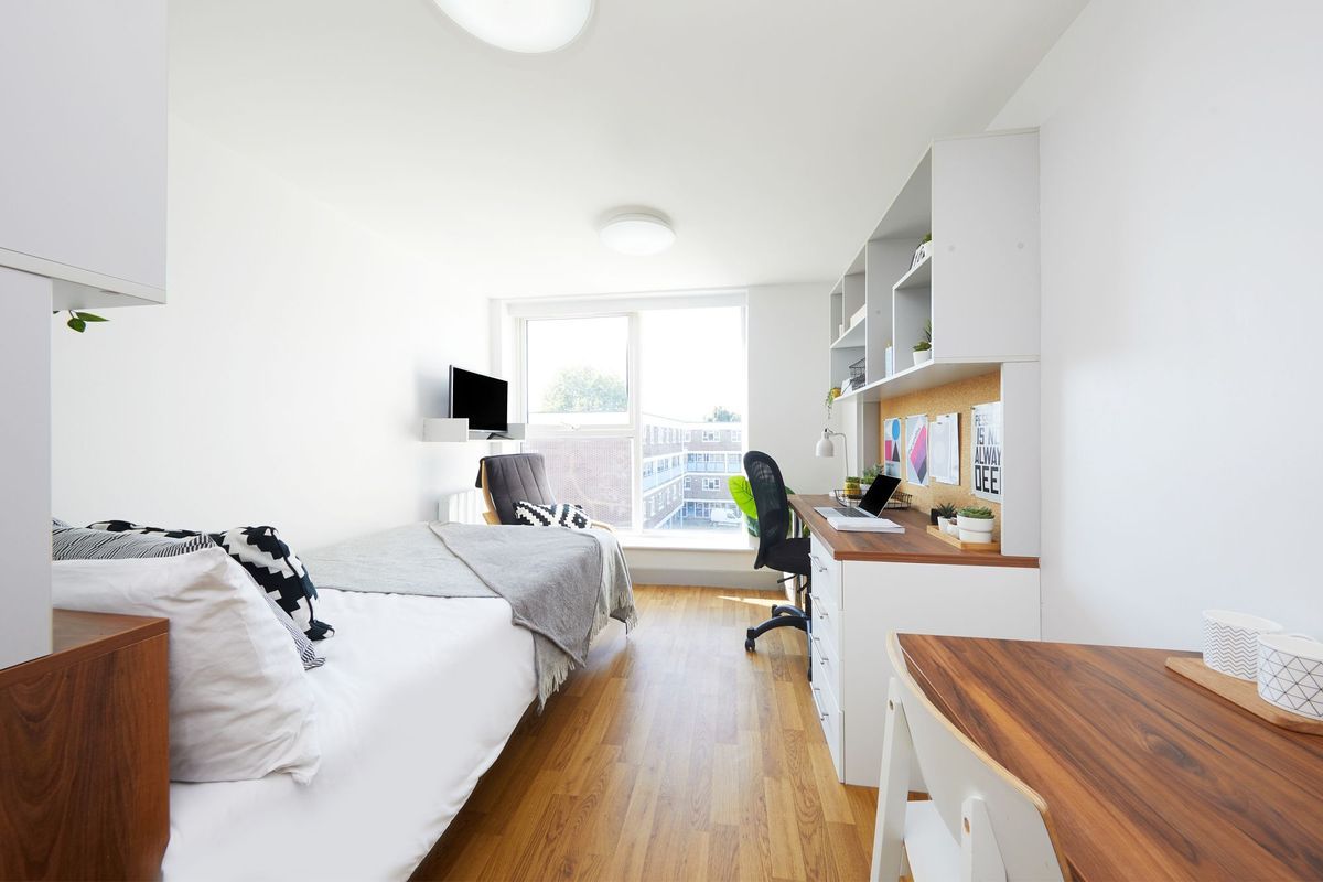 Hall Earlsdon Street - 1