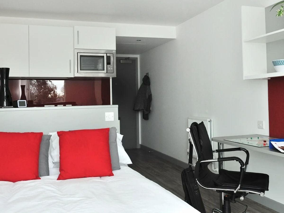 Hall - One Penrhyn Road - 5