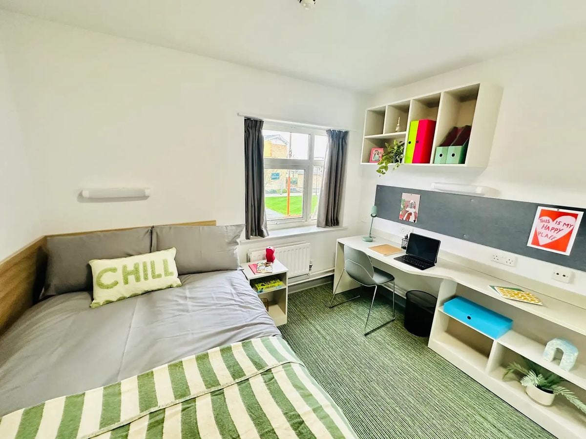 Hall - Endeavour Court - 1