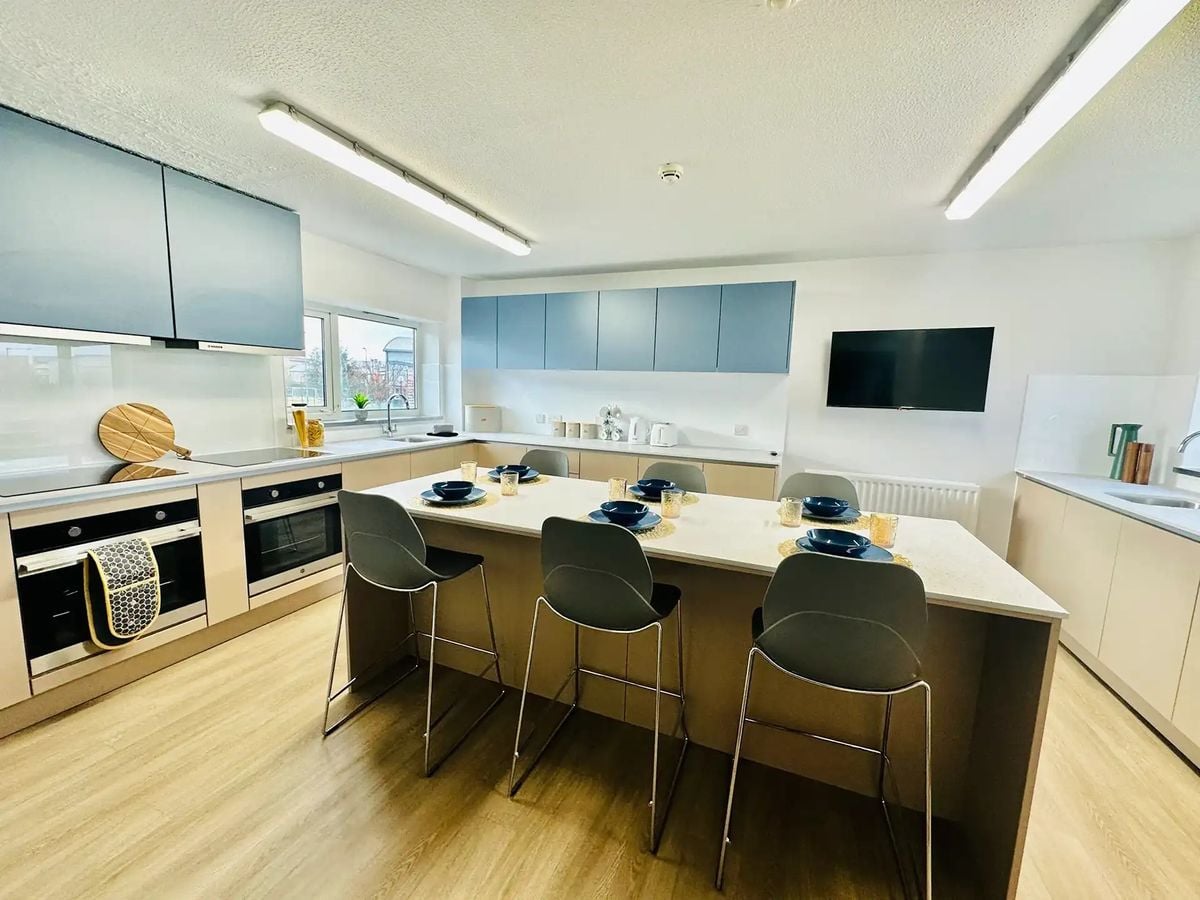 Hall - Endeavour Court - 3