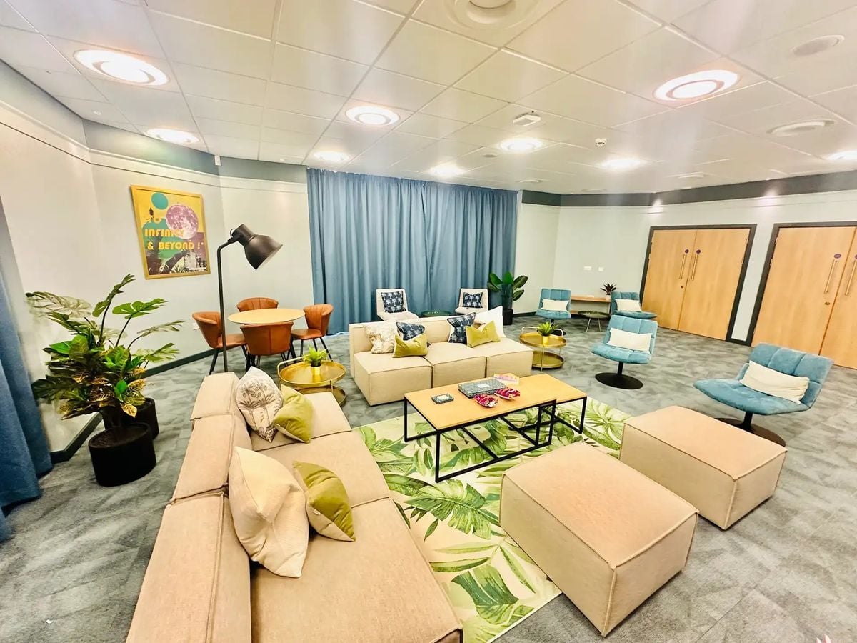 Hall - Endeavour Court - 8