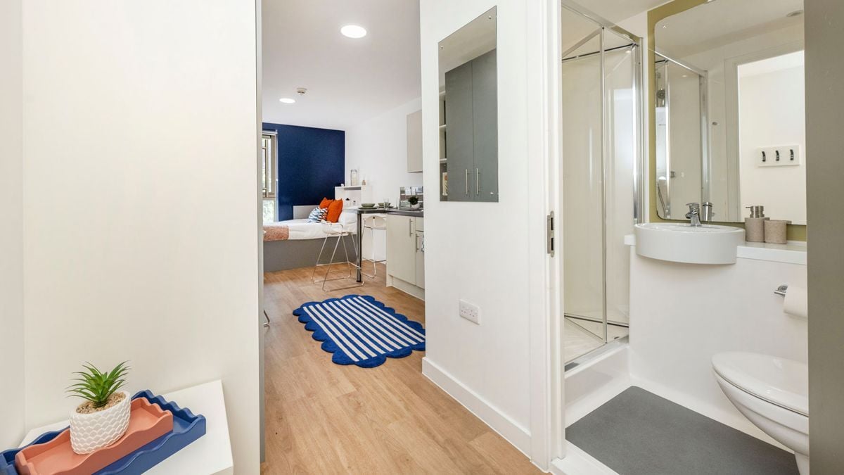 Hall - Foundry Courtyard - 3