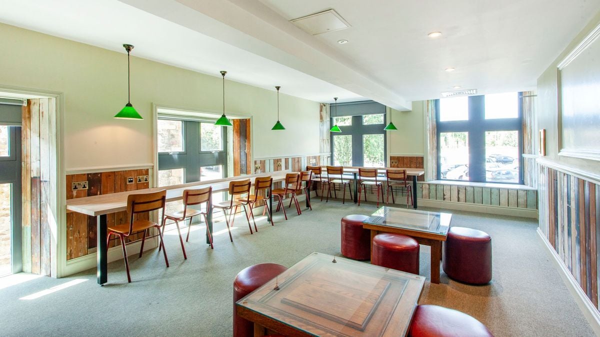 Hall - Gillows - 9