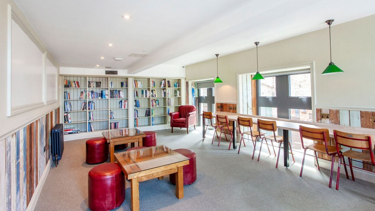 Hall - Gillows - 7