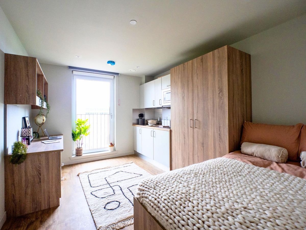 Hall - Greenmarket Studios - 7