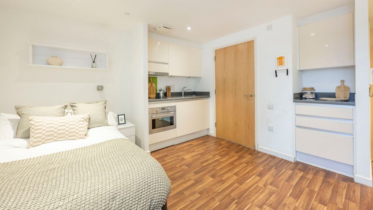 Hall - Griffon Studios - 1