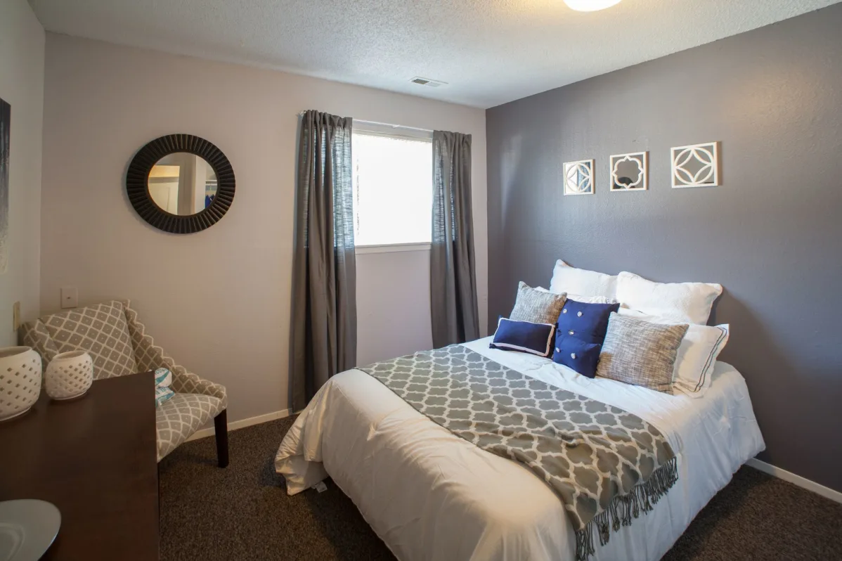 Hall - Hawks Pointe - 2