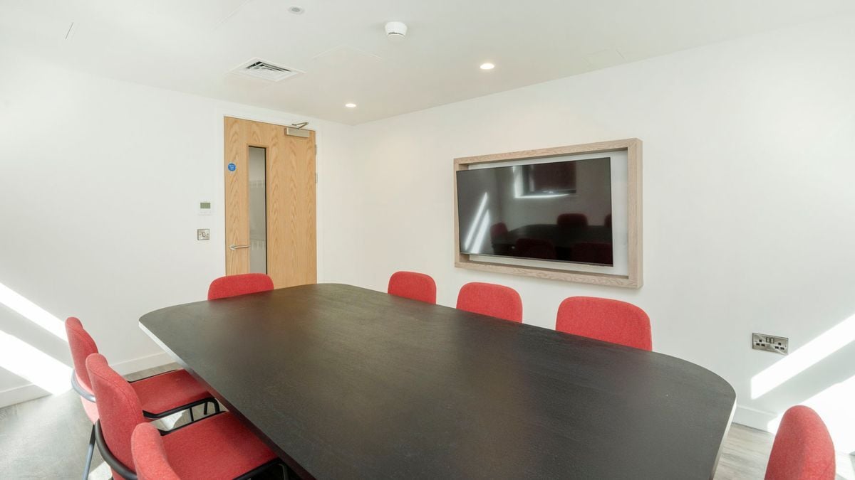 Hall - Headrow Court - 8