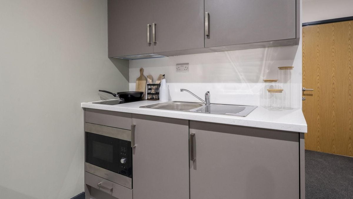 Hall - Icon House - 0