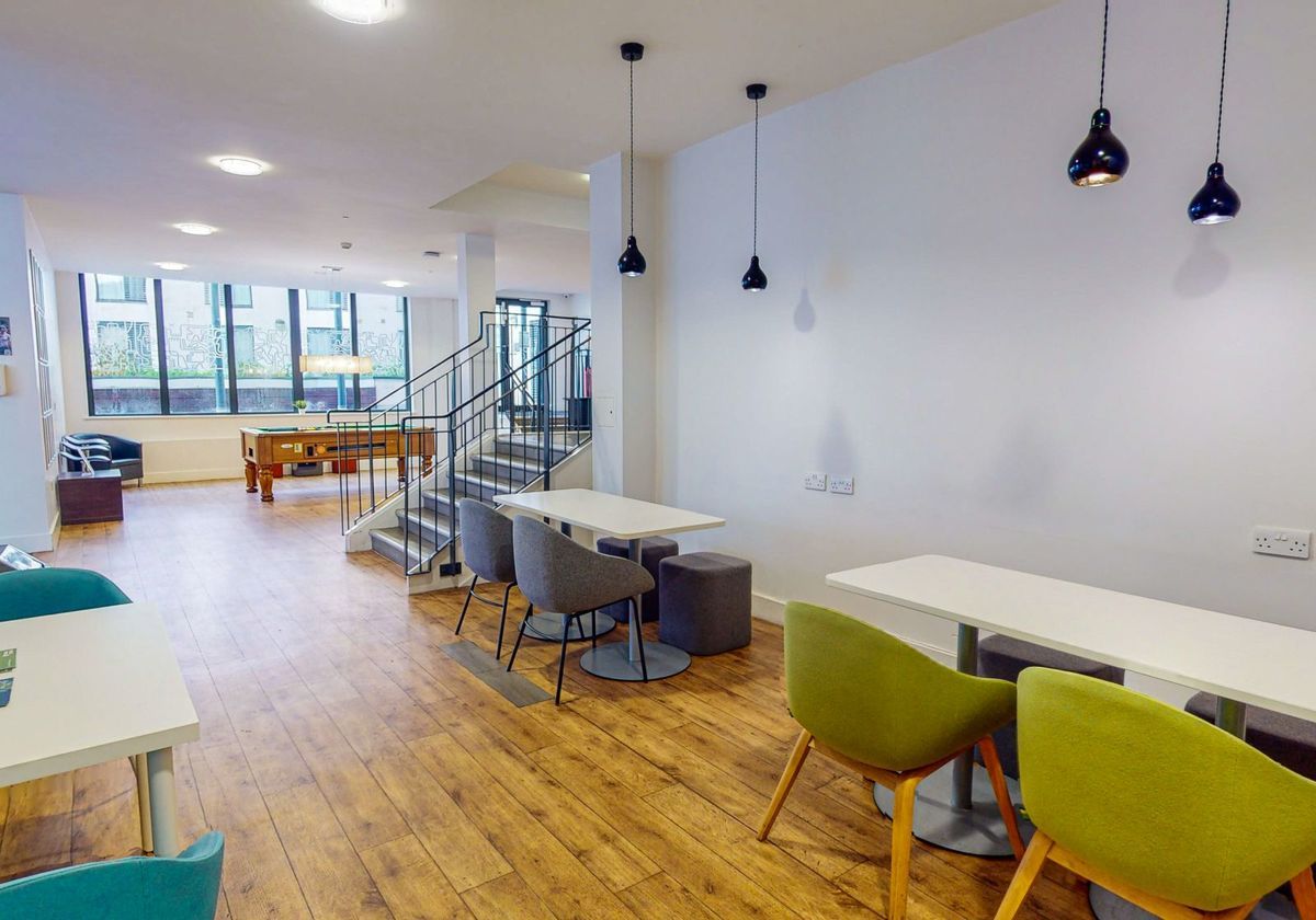 Hall iQ Abacus House - 6