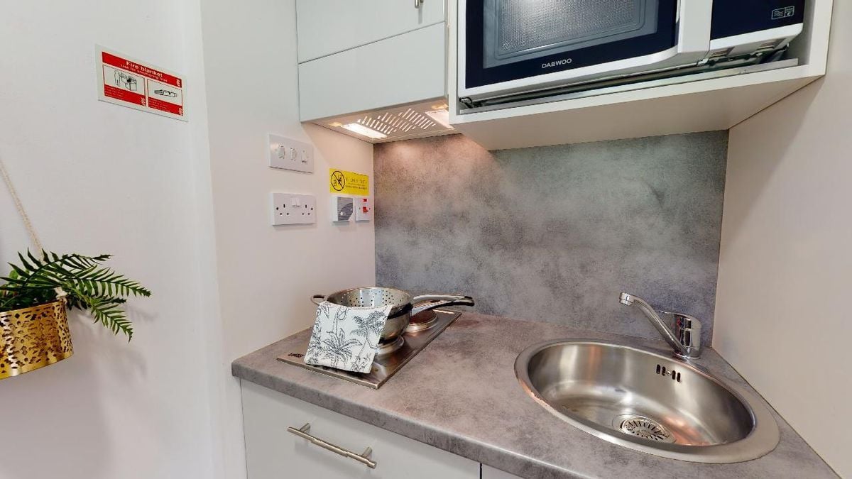 Hall iQ Alice House - 6