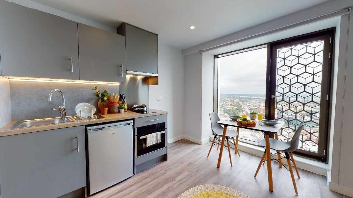 Hall iQ Altus House - 0