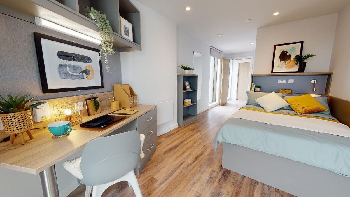 Hall iQ Altus House - 1