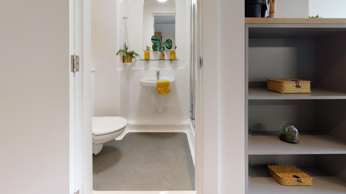 Hall iQ Altus House - 2