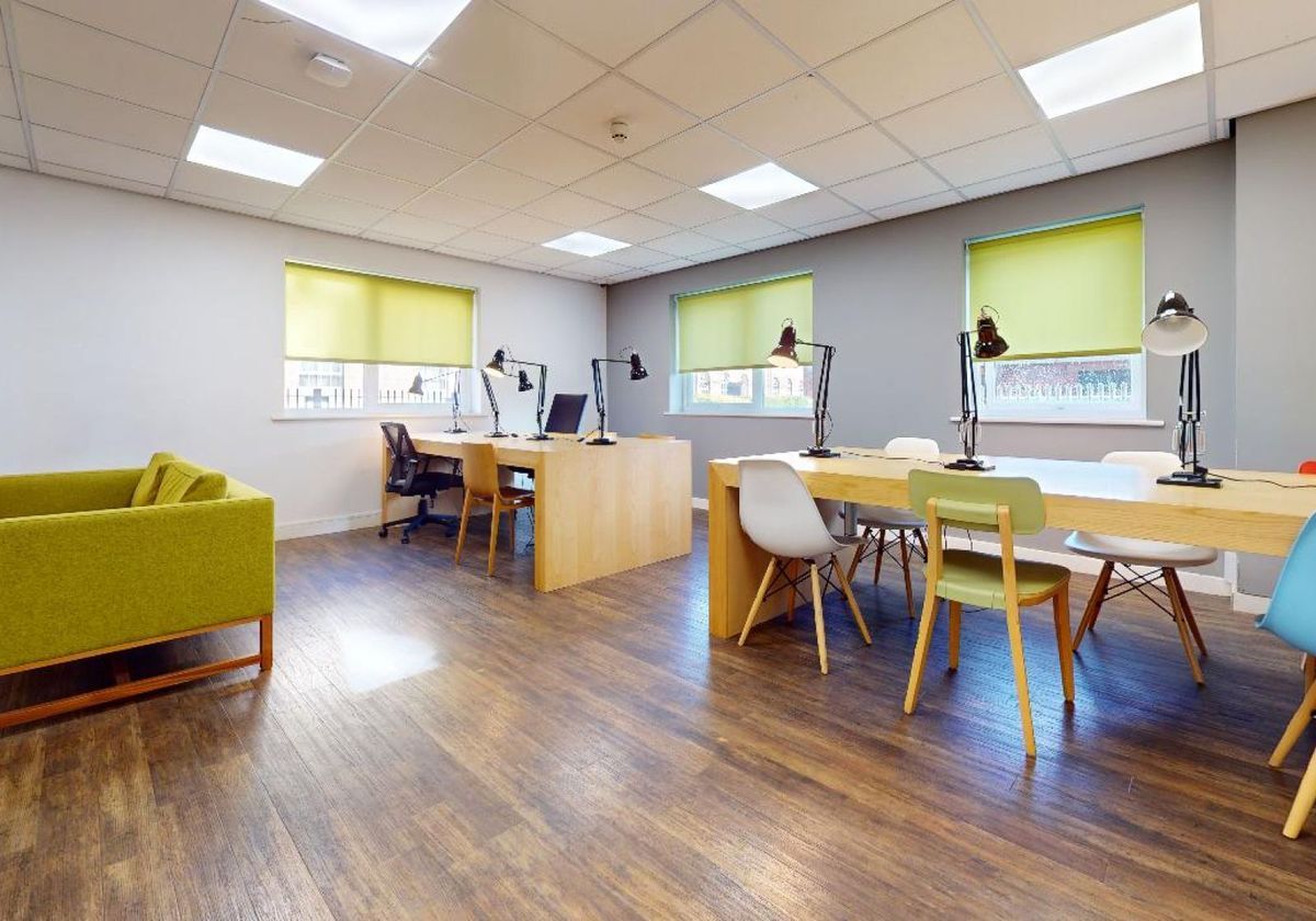 Hall iQ Aspley House - 9