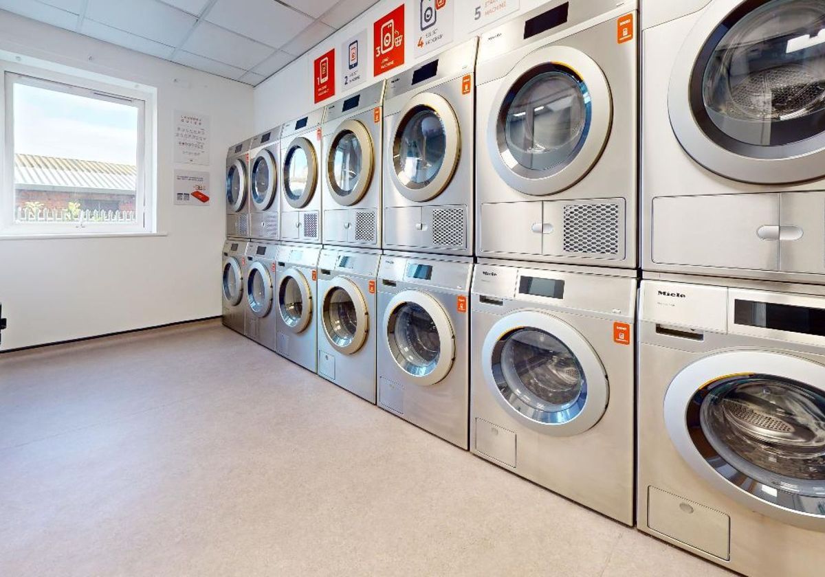 Hall iQ Aspley House - 4