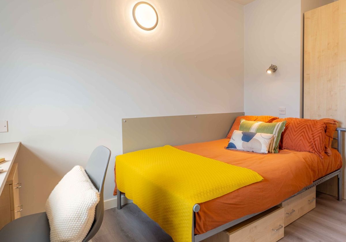 Hall iQ Aspley House - 2