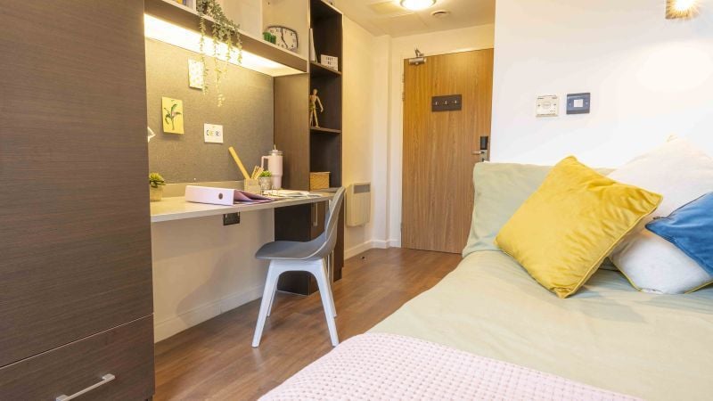 Hall iQ Astor House - 0