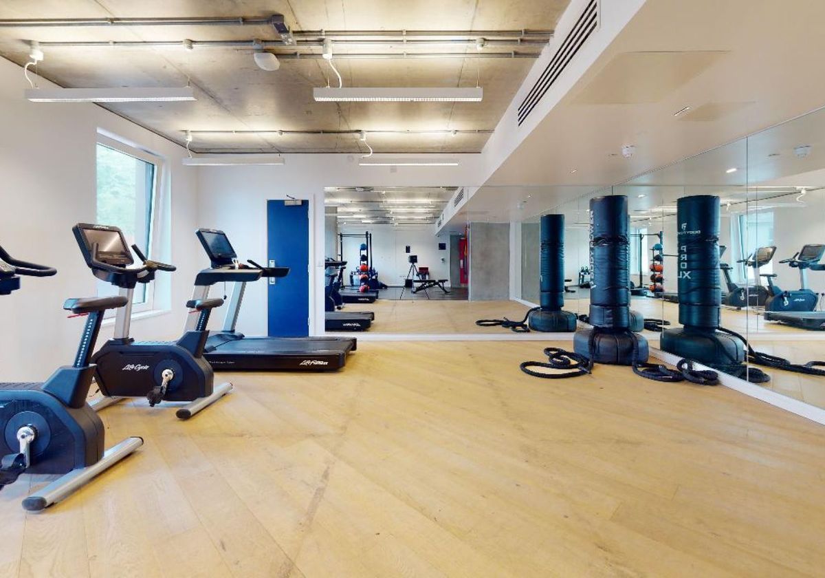 Hall- iQ Brighton - 7