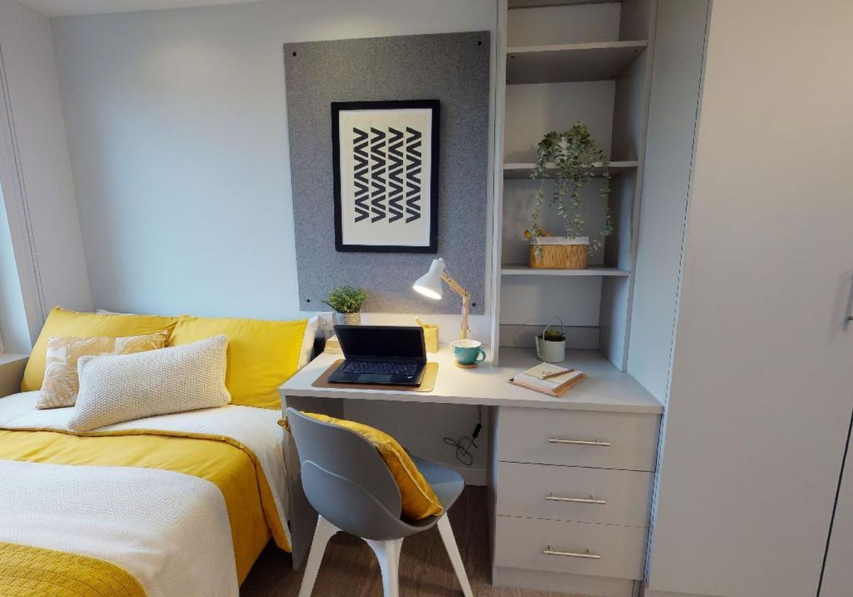 Hall iQ Broderick House - 9