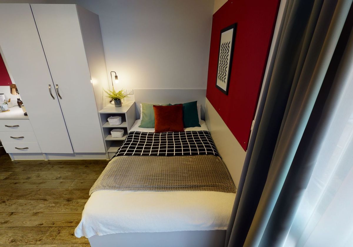 Hall iQ Castings - 2