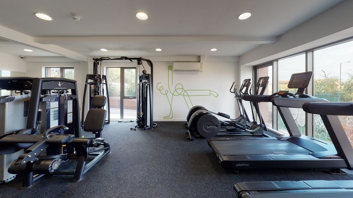 Hall iQ Century Square - 8