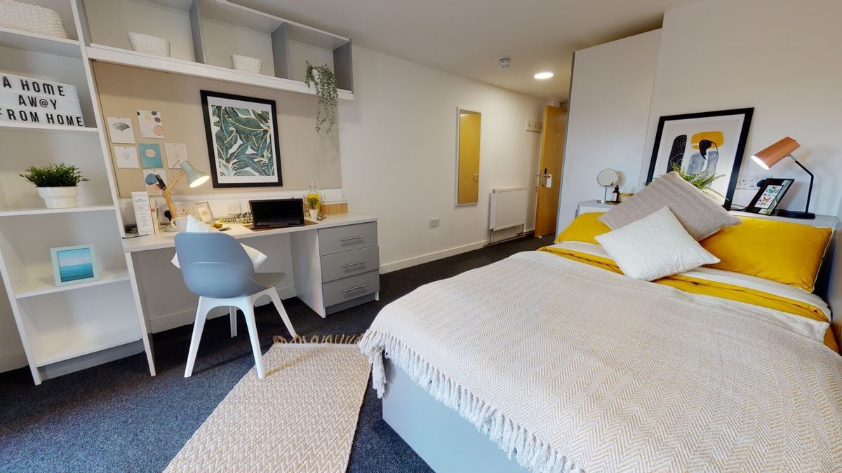 Hall iQ Century Square - 3