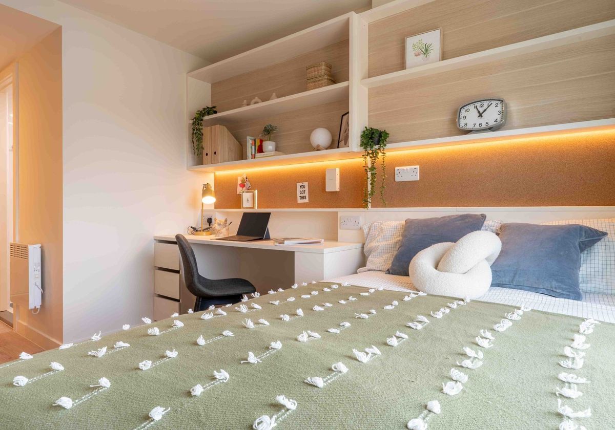 Hall - iQ Cullen House - 4