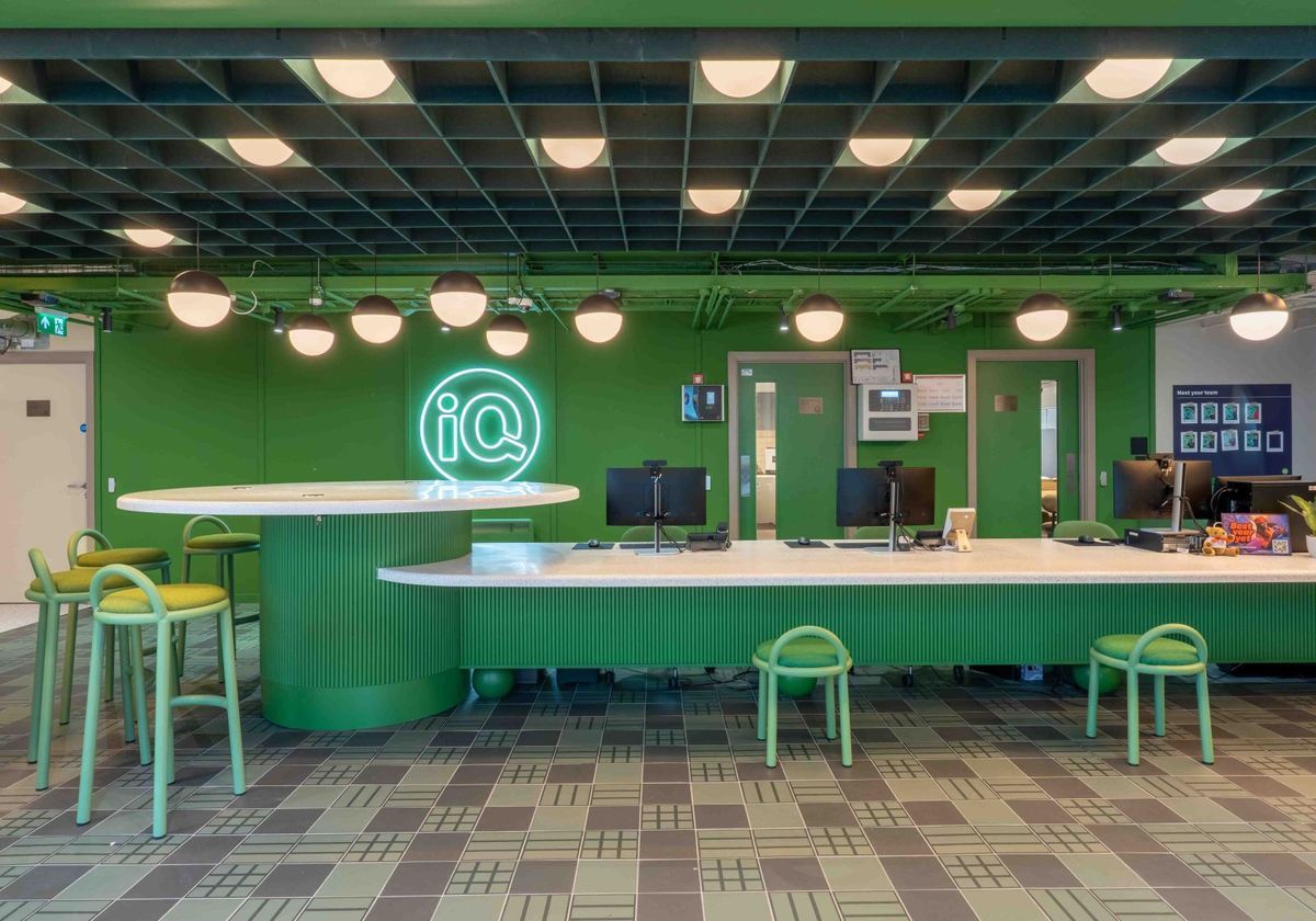 Hall - iQ Cullen House - 9