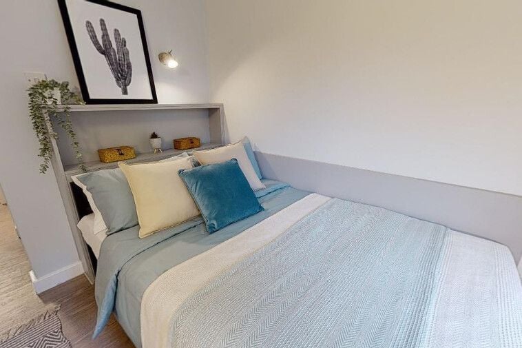 Hall iQ Daisy Bank - 4