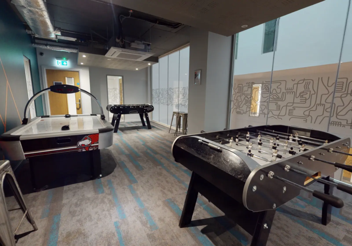 Hall iQ Elgin Place - 5