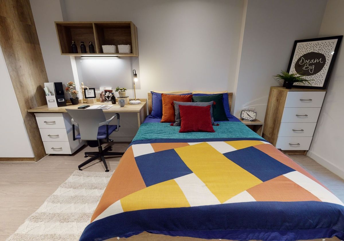 Hall iQ Elgin Place - 3