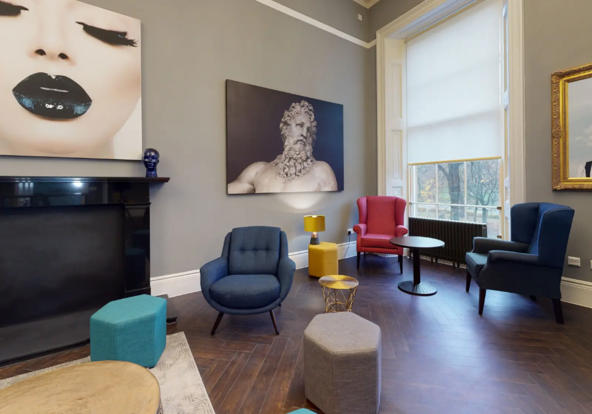 Hall iQ Elliott House - 5