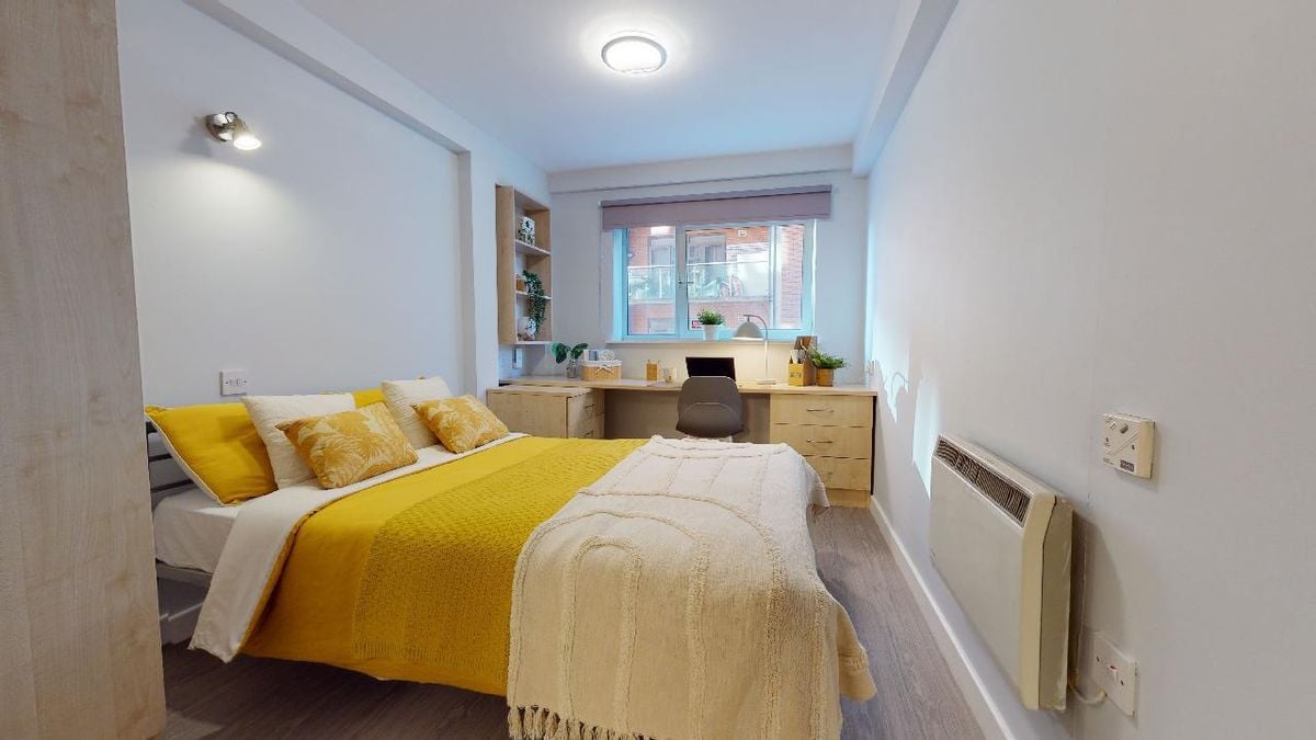 Hall iQ Fenton House - 0