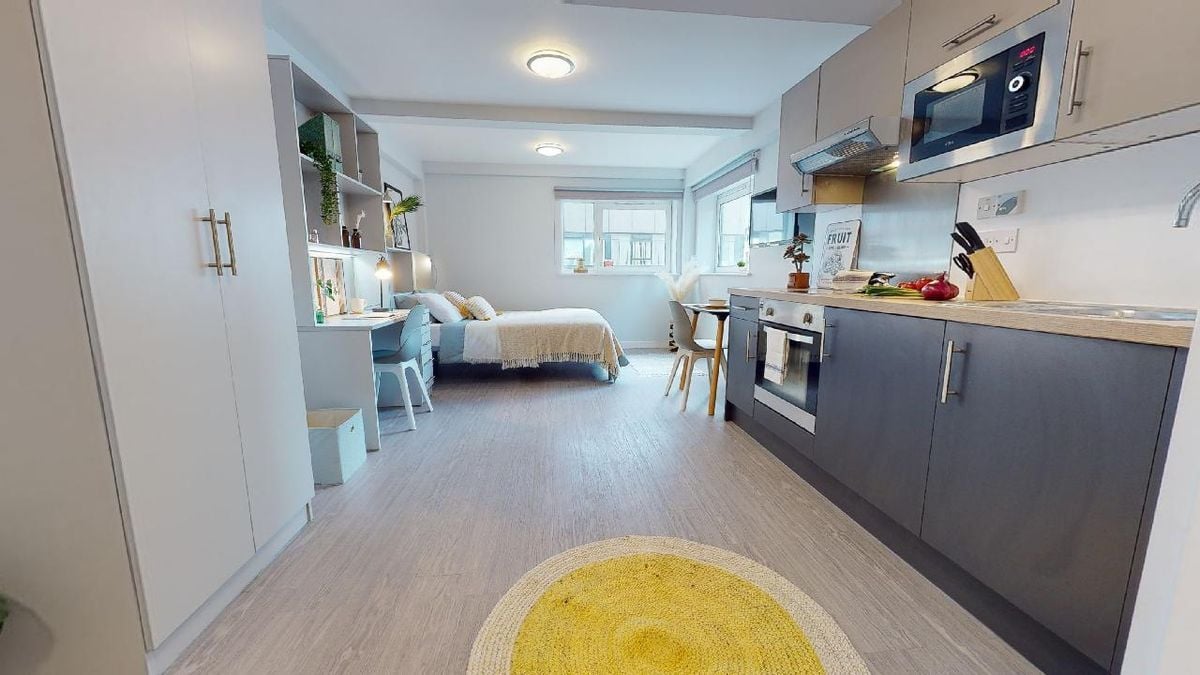 Hall iQ Fenton House - 4