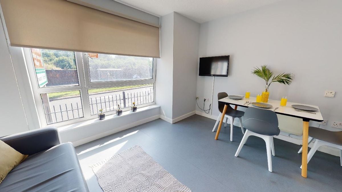 Hall iQ Fiveways House - 3