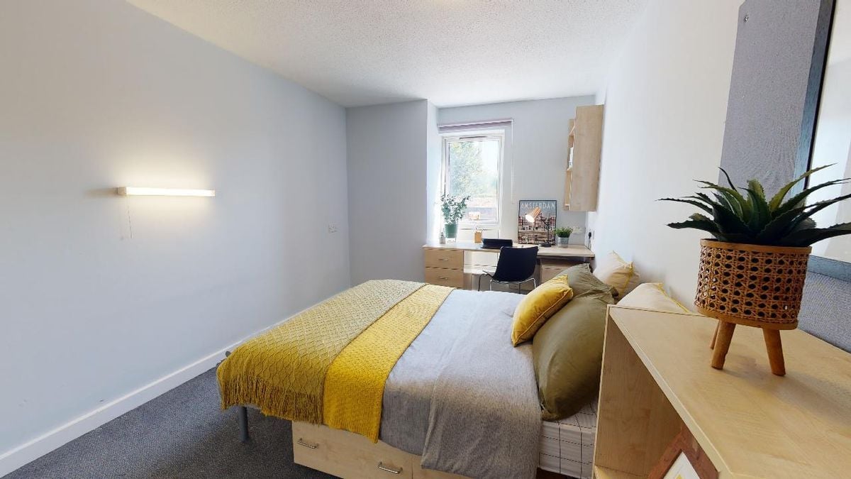 Hall iQ Fiveways House - 4