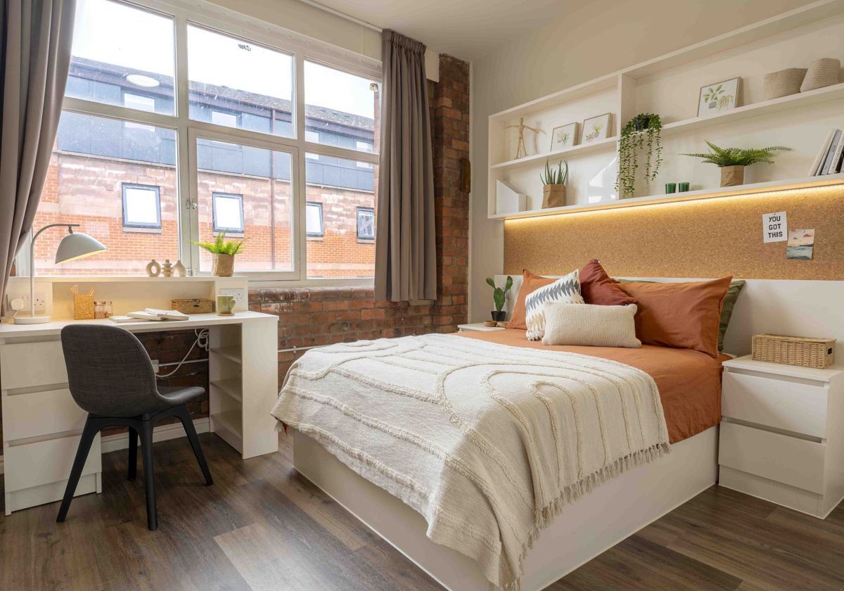 Hall- iQ Fletcher House - 8