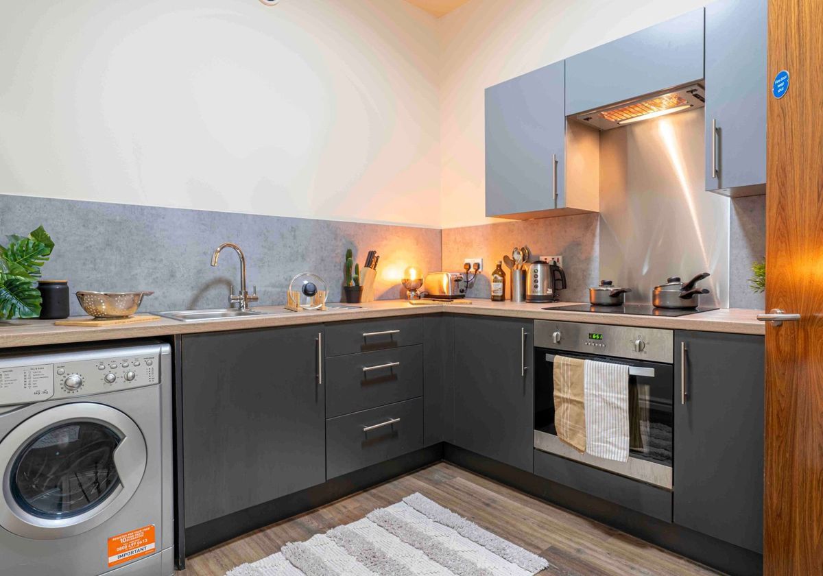 Hall- iQ Fletcher House - 6