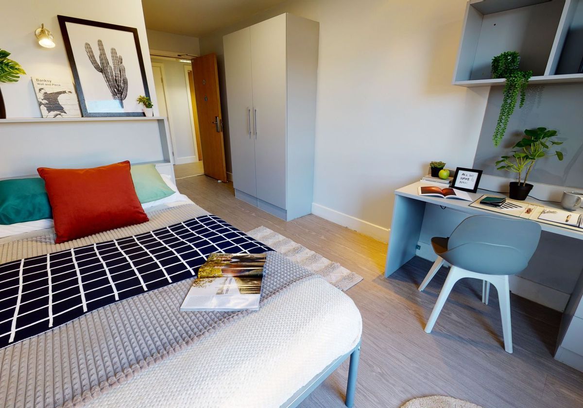 Hall iQ Fountainbridge - 0