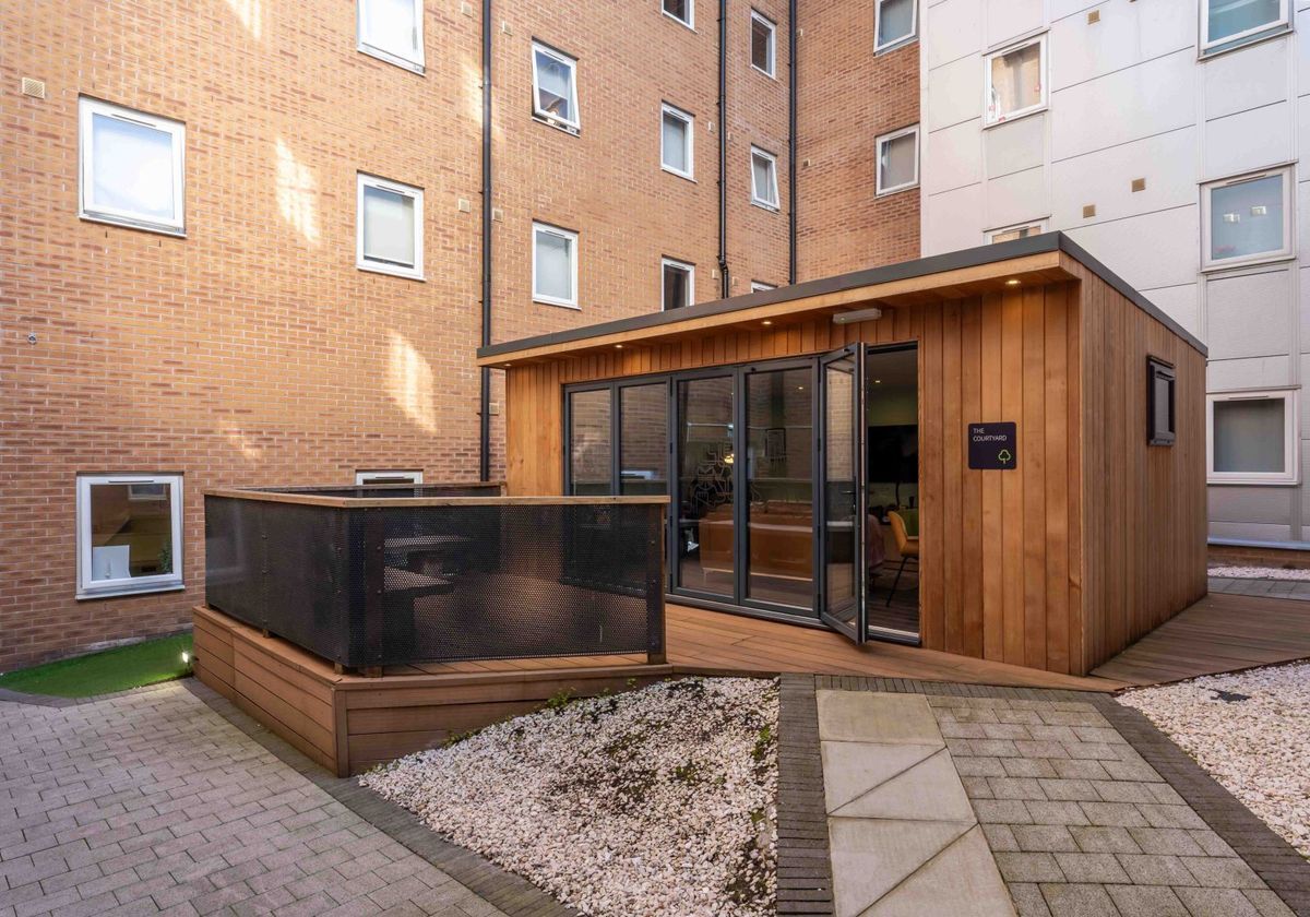 Hall iQ Great Newton House - 9