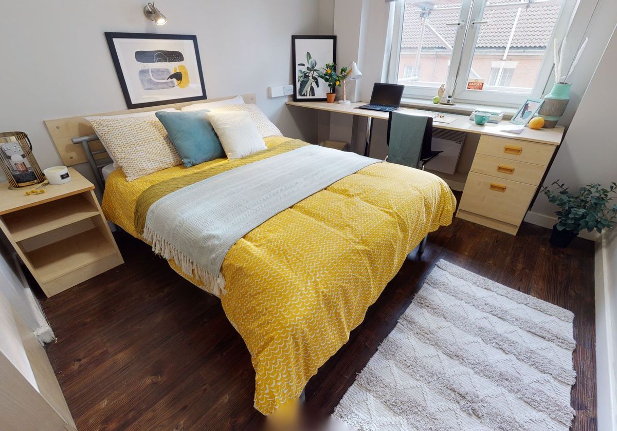 Hall iQ Grosvenor House - 3