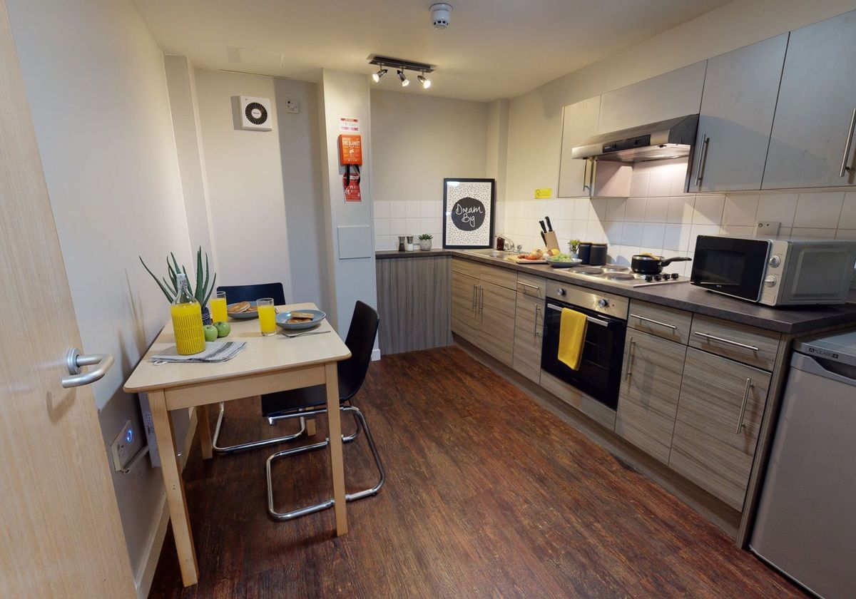 Hall iQ Grosvenor House - 8