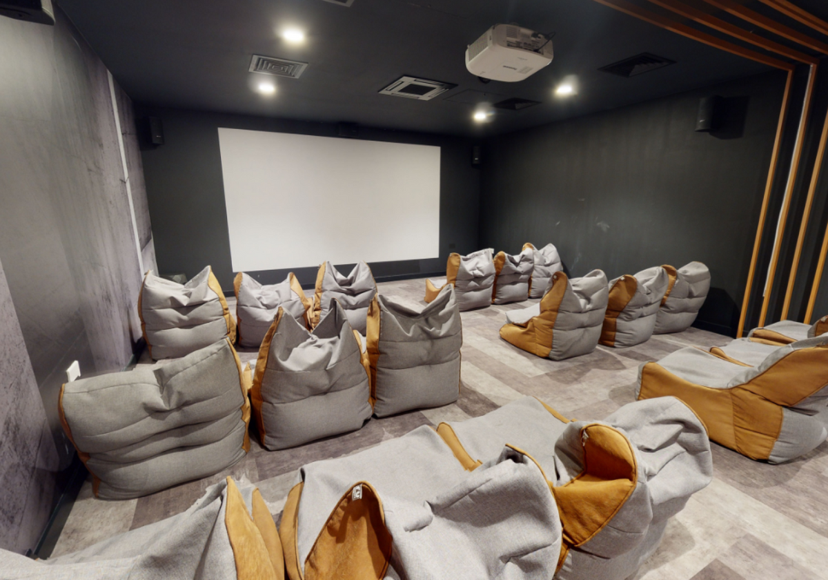 Hall iQ Hammersmith - 9